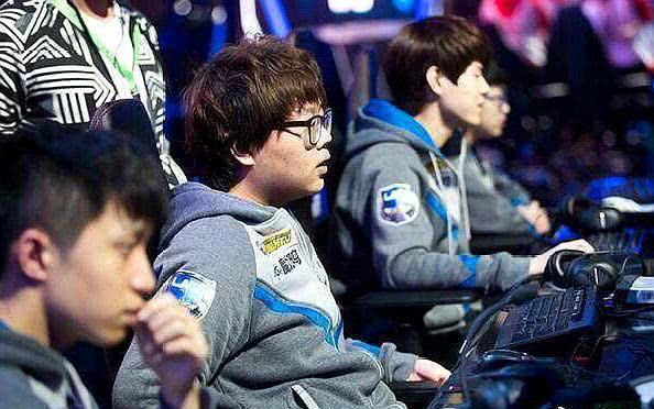 见证里程碑！杭州亚运会电子竞技项目国家集训队集体亮相宣誓